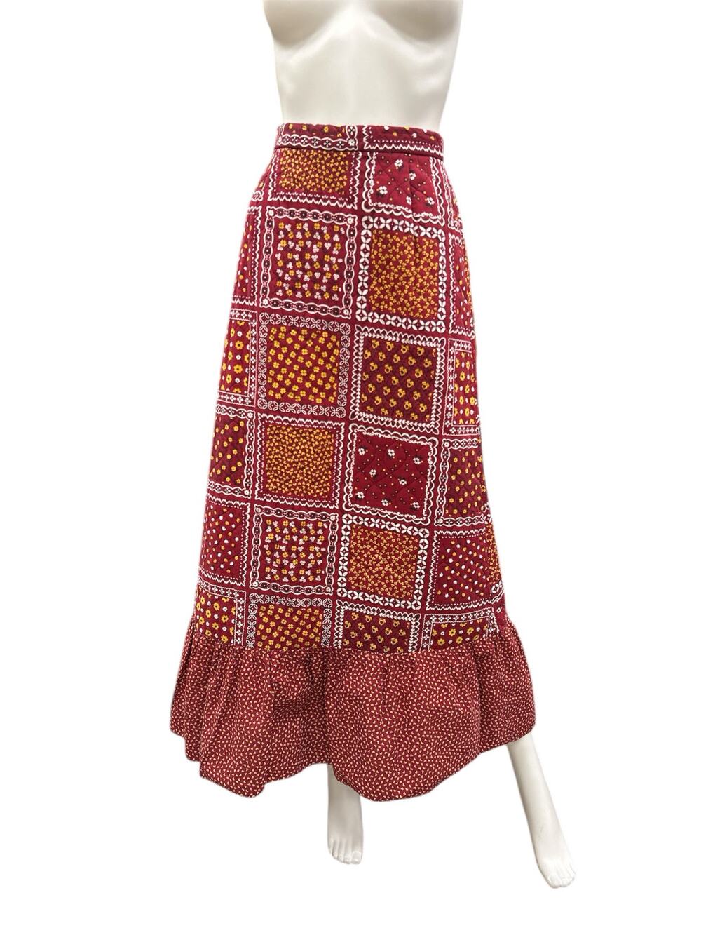 Vintage Skirt Women SZ S Quilted Long Tiny Flowers Pattern Red Yellow And White